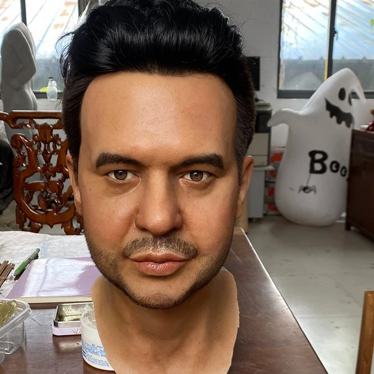 Hyperrealism Sculpture